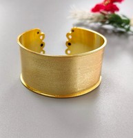 Bracelet ouvert ajustable en laiton plaqué or jaune 18 carats avec pierres précieuses multiples pour femme : onyx noir, turquoise, cristal et quartz