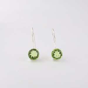 ต่างหูเงินแท้ประดับพลอยเพอริดอท งานแฮนด์เมด ของขวัญประจำเดือนธันวาคม สำหรับผู้หญิง ดีไซน์หรูหรา - Product Image 2