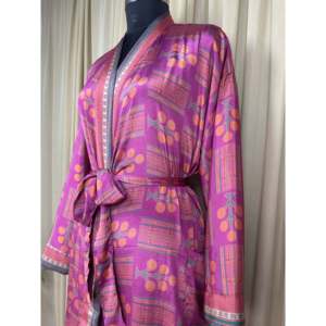 Vestido Kimono de Seda Reciclada Estilo Boho Chic Vintage para Mujer, Ideal para la Playa, Resort, Casa o como Túnica de Baño - Product Image 6