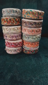 Elegante encaje bordado con cuentas para moda de lujo y vestidos Tela de encaje bordado de alta calidad para prendas y vestidos 100% - Product Image 5