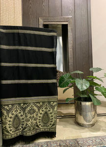 ผ้าคลุมไหล่ขนสัตว์คุณภาพสูง บริการ OEM ออกแบบเองได้ ผ้าคลุมไหล่ขนสัตว์ผู้หญิงแบบยาว ขายตรงจากโรงงาน ผ้าคลุมไหล่ขนสัตว์ผู้หญิงสีพื้น - Product Image 1