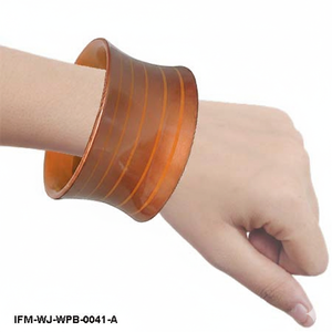 Bracelet manchette en bois peint à la main, ton ambre miel, concave, style bohème, léger, bijoux en bois pour femmes - Product Image 2