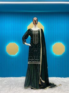 ชุดเสื้อท็อปยาวปักลายแบบจีโอร์เจตต์ พร้อมกางเกงชาราร่าและผ้าคลุมไหล่สีน้ำเงินกรมท่า สไตล์วินเทจ กำลังเป็นที่นิยม - Product Image 4