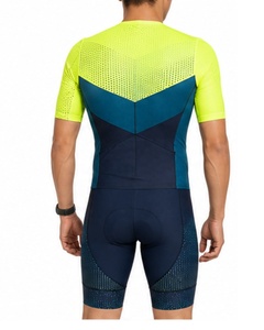 Traje de Triatlón Personalizado para Hombre, Manga Corta, Amarillo Neón con Patrón Azul, Transpirable, Ajuste Aerodinámico, Ropa de Ciclismo Reversible y Ecológica - Product Image 4
