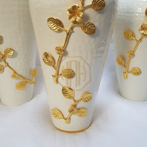 Jarrón de Flores de Hierro Hecho a Mano, Estilo Costero, Diseño Martillado, Cuello Chapado en Oro, Decoración de Lujo para Hoteles y Bodas - Product Image 4