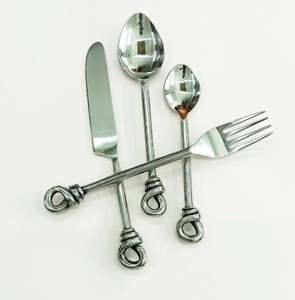 Designer 1810 Ensemble de couverts de qualité supérieure lavable au lave-vaisselle avec métal de qualité supérieure disponible au prix de gros - Product Image 1