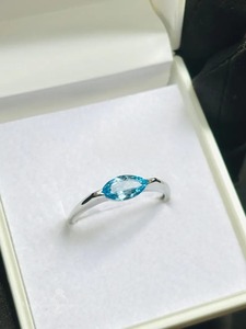 Bague Chrétienne en Argent Sterling 925 avec Topaze Bleue Naturelle, Coupe Marquise Vintage, Sertissage Invisible, Modèle Simple et Magnifique de Mehrajudin Gems - Product Image 3