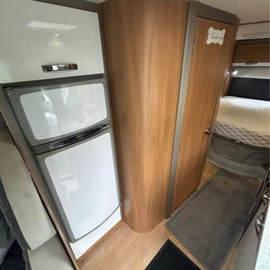 Caravana de Lujo 4x4, Mini Autocaravana Euro 4-Euro 6, para 4-6 Personas, con Ducha y Cocina, de Acero y Aluminio - Product Image 2