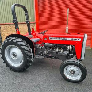 240แมสซีเฟอร์กูสันได้รับการจัดอันดับสูงสุดทางการเกษตร: ความน่าเชื่อถือและประสิทธิภาพที่มีชื่อเสียง - Product Image 1