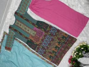 NUEVO TRAJE PAKISTANÍ DE DISEÑADOR EN GEORGETTE FUAX PESADO CON ESTAMPADO DIGITAL Y TRABAJO A MANO - Product Image 2