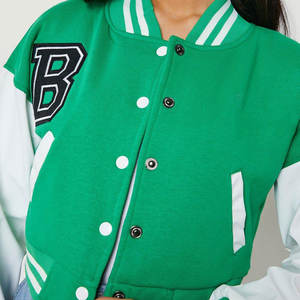 Nouvelle arrivée, veste courte en chenille brodée de haute qualité pour femmes, veste universitaire sur mesure pour femmes - Product Image 3