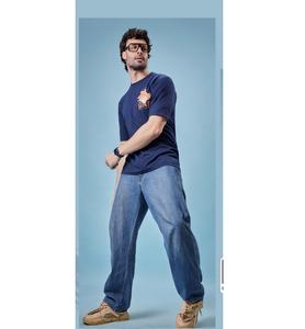 Camiseta de Algodón Puro para Hombre con Cuello Alto y Mangas Regulares con un Diseño de Estampado Cómodo - Product Image 1