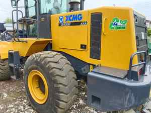 Cargadora de Ruedas LW500KV de Segunda Mano de Alta Calidad con Capacidad de Carga de 5 Toneladas para Trabajos de Minería con Motor Principal y Componentes de Bomba - Product Image 3