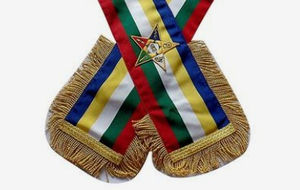 Colliers maçonniques brodés à la main en gros avec badge en dentelle à coudre et épingle de sûreté - Tissu personnalisable - Product Image 3