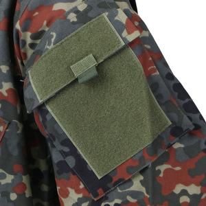 Uniforme de camuflaje personalizado al por mayor, uniforme de seguridad de poliéster y algodón con logotipo personalizado, uniforme de hombre con múltiples bolsillos, ropa de calle - Product Image 3