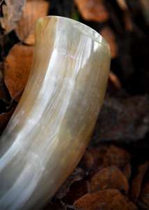 Cuerno de Buey para Beber de Vaca, Taza Vikinga de Cuerno de Búfalo Pulido para Fiestas Tostadas, Cuerno de Buey de Vidrio de Estilo Animal Único - Product Image 3