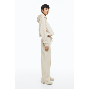 Trajes de chándal y chándal con logotipo personalizado para mujer Chándales delanteros planos de verano con decoración de encaje Trajes de jogging en blanco al por mayor - Product Image 4