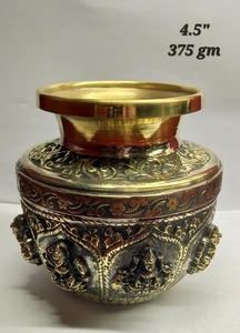 งานฝีมือโลหะตกแต่งหม้อทองเหลืองสไตล์ดั้งเดิมที่สง่างาม - Product Image 3