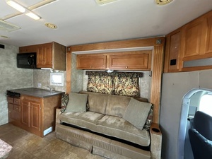 Vendedor Verificado de G-u-l-f S-t-r-e-a-m C-o-n-q-u-e-s-t Y-e-l-l-o-w-s-t-o-n-e Cruiser 52321 Amarillo Usado del 2009, Listo para Viajar - Product Image 2