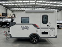 Petite caravane, mini camping-car, motorhome, caravane de voyage en forme de larme avec salle de bain, normes de qualité pour le camping, prix bas, capacité 2 personnes