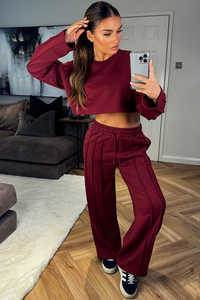 Best Selling Custom Burgundy 2 Piece Women's Tracksuit Set Jogger & Crop Sweatshirt With Seam <b>Detail</b> Women's Two Piece Sweat Set - Product Image 3