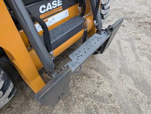 Chargeuse sur pneus CASE SV185B, chargeuse compacte à direction par déplacement, orange, équipement de construction industriel, neuf et d'occasion, livraison mondiale - Product Image 6