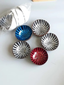 ชามกะลามะพร้าวงานทำมือของชาวเวียดนามฝังเปลือกหอยมุกออกแบบโลโก้ได้ตามต้องการหลากหลายสีสำหรับตกแต่ง - Product Image 5