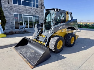 รถตักล้อยาง John Deere 332G พร้อมหัวขุดดิน รุ่นปี 2023 ห้องโดยสารปิดผนึก รับน้ำหนักได้ 45 ตัน รถตักหน้า/มินิโหลดเดอร์ จัดส่งรวดเร็ว - Product Image 3