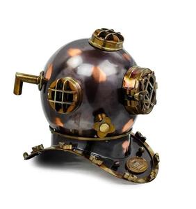 Casco de buzos de buceo de latón en miniatura náutico de tendencia superior Casco de decoración de exhibición de oficina en casa antiguo al mejor precio. - Product Image 5