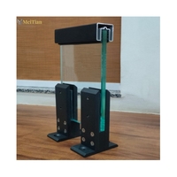 Rampe en verre sans cadre en aluminium moderne pour balcon, escalier, hôtel, villa avec éclairage LED et fixation par tige