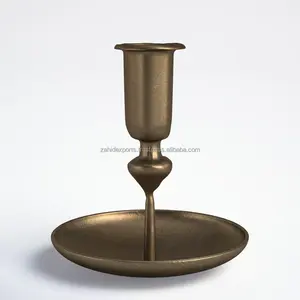 Bougeoir en métal doré contemporain pour une décoration élégante, design antique, articles de décoration intérieure de Zahid Exports India - Product Image 4
