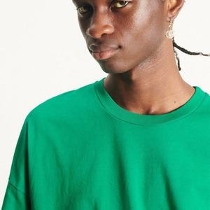 Camiseta verde de gran tamaño para hombre, camiseta informal holgada de algodón, ropa de calle, camiseta de manga corta con cuello redondo y colores personalizados - Product Image 2
