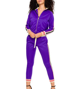 Elegante ropa de gimnasio transpirable chándal de entrenamiento para mujer MOQ bajo personalizado impresión por sublimación chándal cómodo - Product Image 1