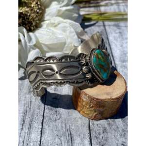 Bracelet manchette tendance Freddie Maloney en turquoise Royston et argent sterling, fait main Navajo - Product Image 3