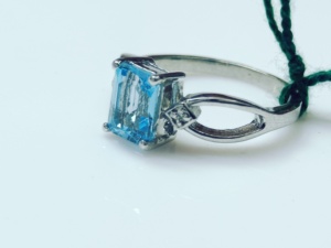 Anillo de Plata de Ley Hecho a Mano Estilo Vintage con Incrustaciones de Topacio Azul, Diamante y Perla, Gema Tallada, Anillo de Compromiso Cristiano, Anillo de Cóctel - Product Image 4
