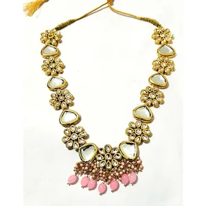 Ensemble de collier en cuivre Meenakari Kundan rose et doré vintage de luxe pour mariages et bijoux fins plaqué or - Product Image 3