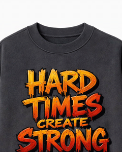 Sweat-shirt noir pour homme à manches longues avec inscription motivante « Les moments difficiles créent des personnes fortes » - Product Image 3