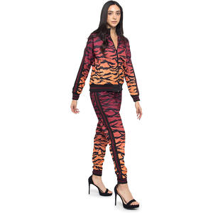 Survêtements ajustés de haute qualité pour femmes, ensembles de jogging, impression de logo personnalisée, prix bas, tenues tendance, tissu respirant - Product Image 5