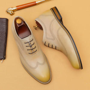 Nouvelles chaussures en cuir brogue pour hommes avec des gravures exquises, chaussures élégantes pour le travail et les occasions décontractées, fabriquées en cuir de vachette de qualité - Product Image 2