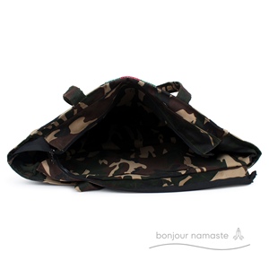 Borsa di lusso con motivo a ape in tela con motivo a tracolla con stampa mimetica | Perfetta per boutique alla moda - Product Image 2