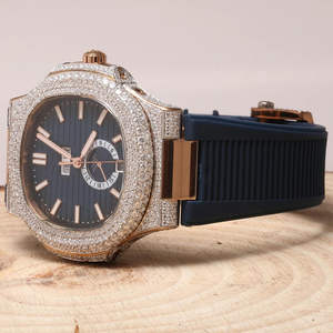 นาฬิกาอะนาล็อกทำด้วยมือทำจากสแตนเลสหรูหราพร้อม VVS Moissanite Diamond และ QUARTZ Movement สำหรับธุรกิจชายและหญิง - Product Image 5