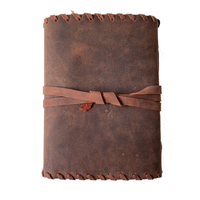 Journal relié en cuir souple brun vintage avec fermeture à boucle antique, fait à la main, cadeau, carnet, papier à bords festonnés, reliure cousue