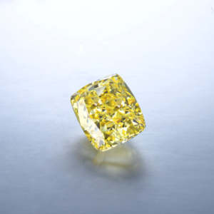 Diamantes sueltos con corte de cojín cultivado en laboratorio de 4,0 CT, color amarillo, certificado por IGI con certificado - Product Image 1