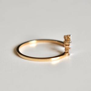 10k Or Lab Grown Baguette Diamant Bande De Mariage Incurvé Empilable Bague De Fiançailles Bijoux avec Excellente Rareté - Product Image 5