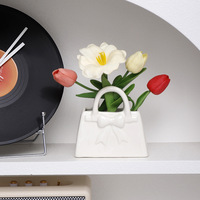 Vase en céramique en forme de sac à main petit vase décoratif blanc avec motif de trèfle, multi-usage pour fleurs, cadeau, décoration de mariage à la maison