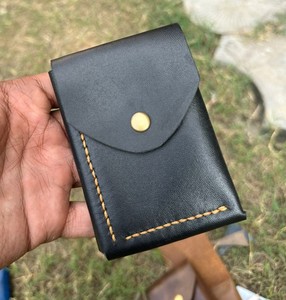Tarjetero plegable delgado de cuero de vaca genuino de estilo Vintage hecho a mano, función antirrobo corta, cierre abierto, diseño de Caballo Loco - Product Image 2