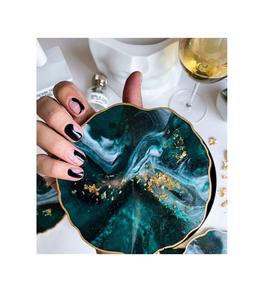 Ensemble de dessous-de-verre en résine faits à la main pour la décoration de la maison, fabriqués avec un matériau durable, adaptés aux cadeaux - Product Image 4