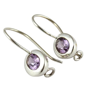 ต่างหูแบบหนีบประดับพลอยอเมทิสต์ทรงรีสไตล์โบฮีเมียนคริสเตียนจาก Shri Ashapura Jewels ตัวเรือนเงินแท้ 925 - Product Image 1