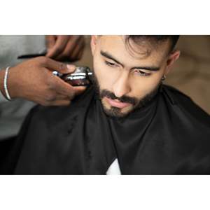 Recortadora de Barba Eléctrica Inalámbrica de Iones de Litio, Cuchilla Ajustable de Acero Inoxidable, Base de Carga USB para Uso Doméstico y en Autocaravanas - Product Image 1