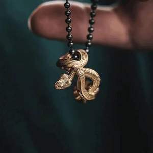 Anillo de serpiente de oro vintage Anillo de animal de moda ajustable para mujeres y hombres con collar con colgante negro - Product Image 1